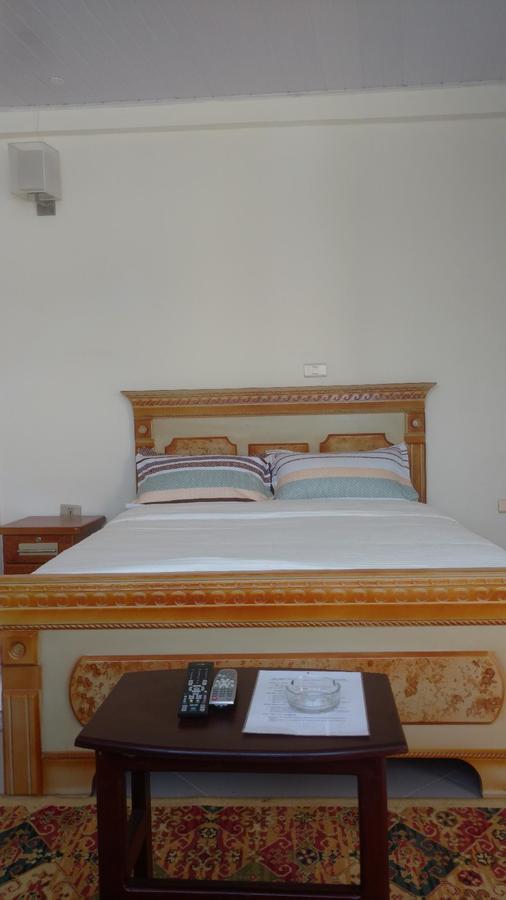 Avi Pension Addis Abeba Buitenkant foto