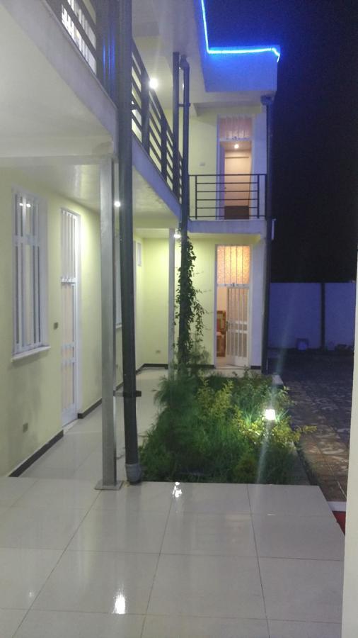 Avi Pension Addis Abeba Buitenkant foto