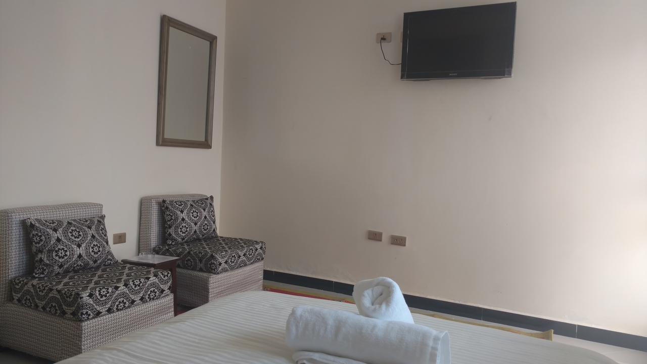 Avi Pension Addis Abeba Buitenkant foto