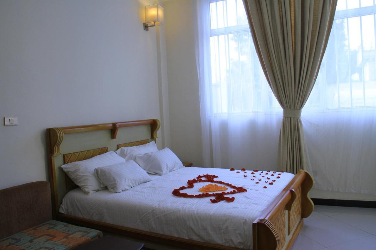 Avi Pension Addis Abeba Buitenkant foto