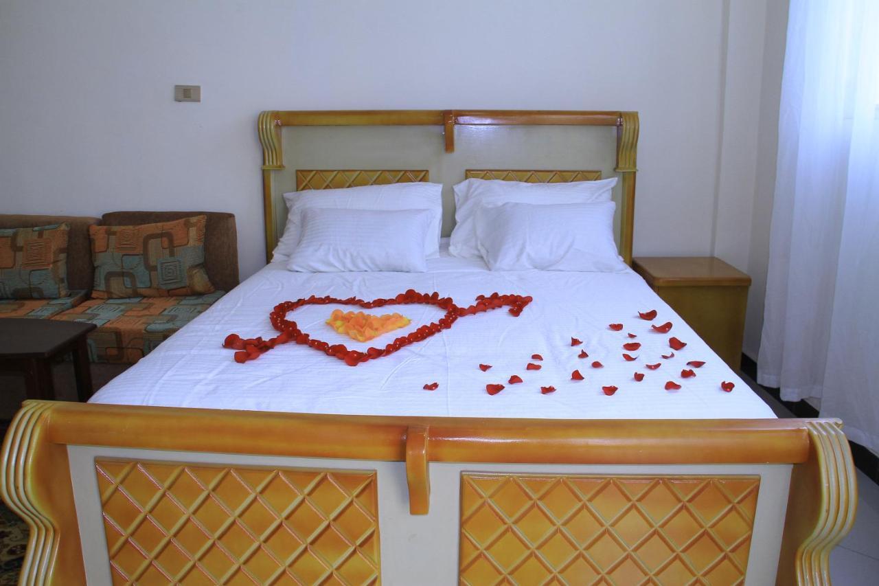 Avi Pension Addis Abeba Buitenkant foto