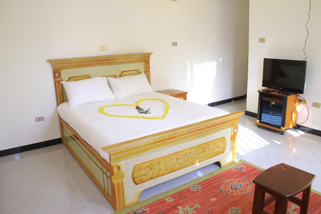 Avi Pension Addis Abeba Buitenkant foto